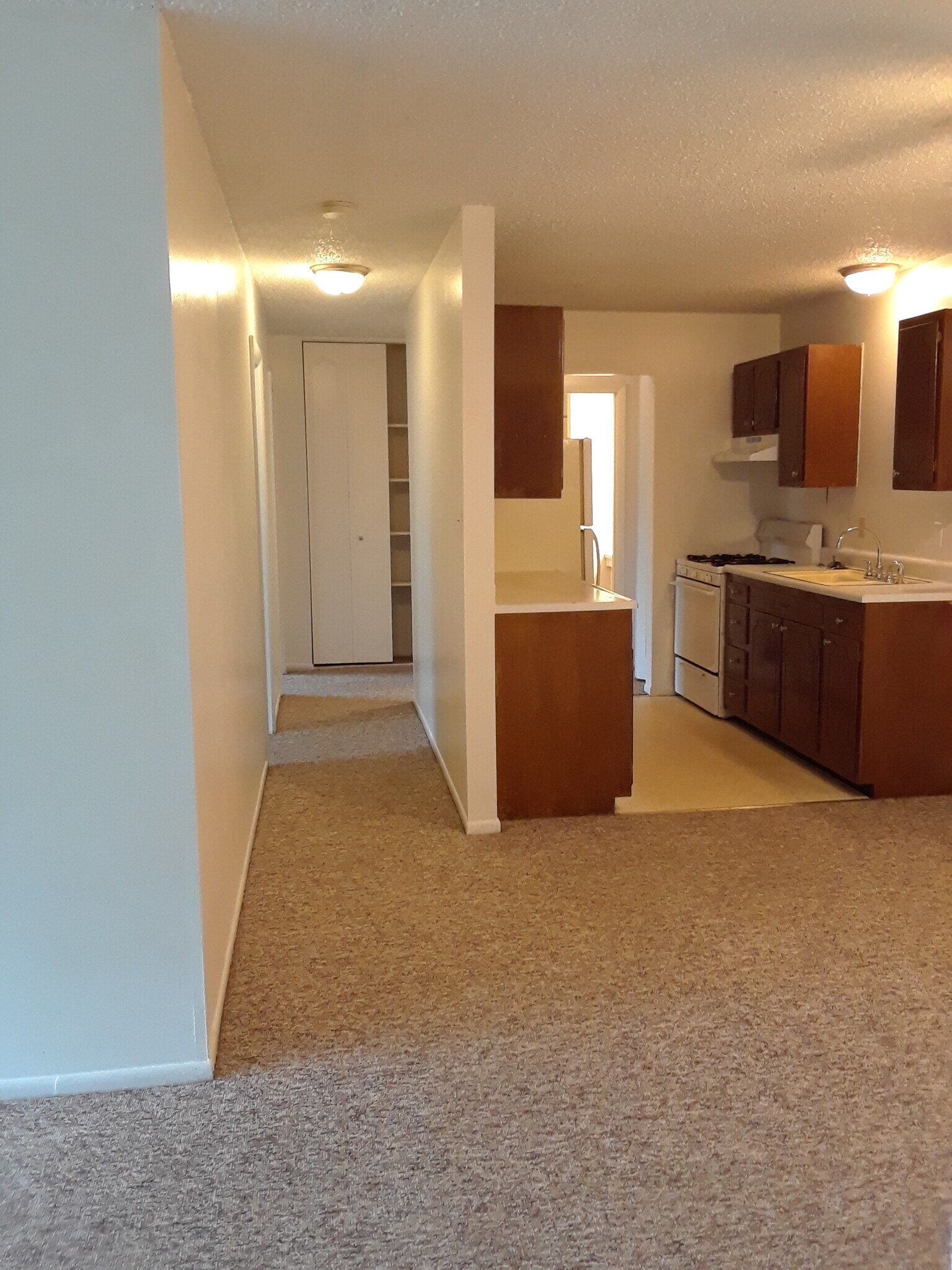 Building Photo - 205 E Watson St