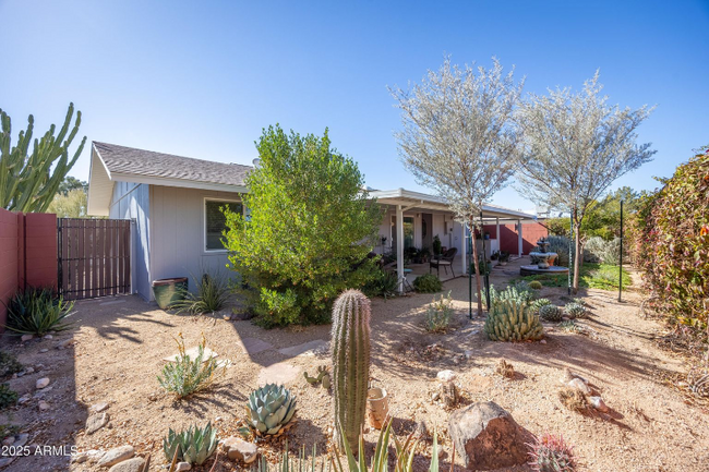 Building Photo - 9834 W Evergreen Dr