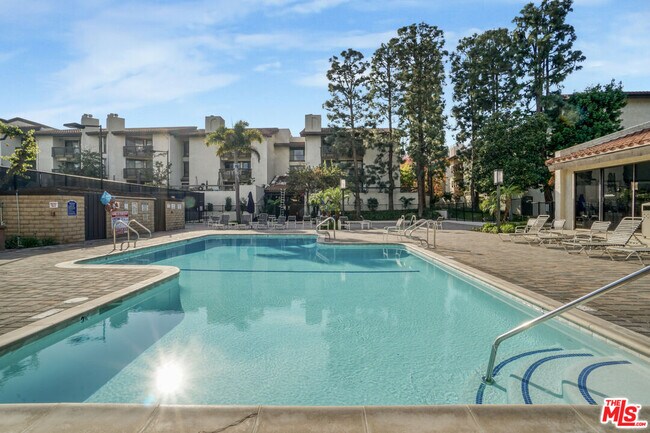 Building Photo - 8515 Falmouth Ave