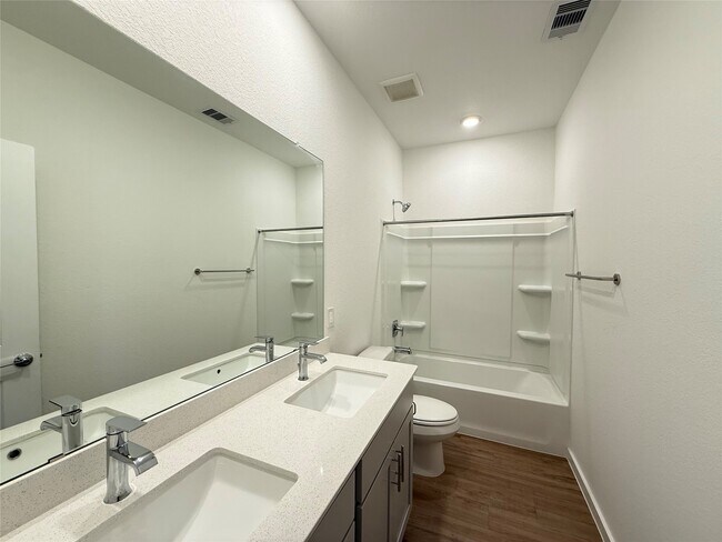 Building Photo - 5111 Visionary Dr