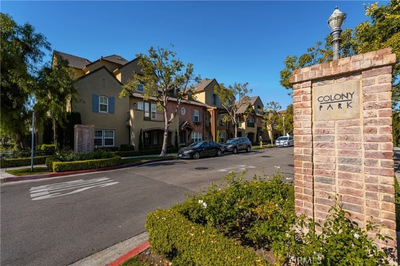 Building Photo - 544 S Casita St