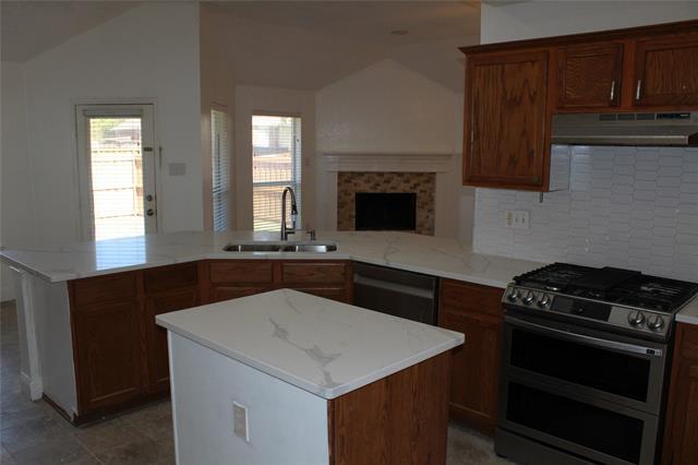 Building Photo - 3325 Bluegrass Dr