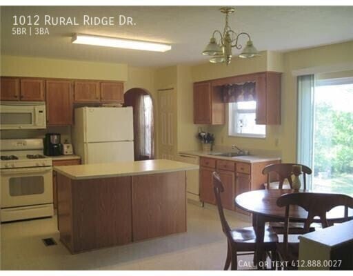 Building Photo - 1012 Rural Ridge Dr
