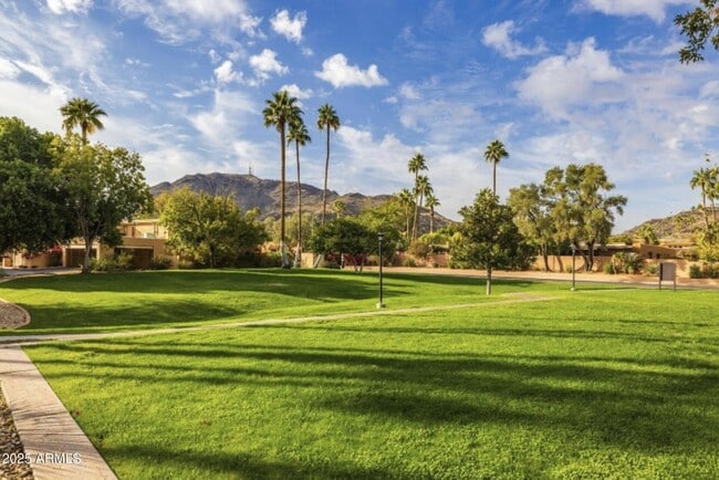 Building Photo - 10420 North 11th St