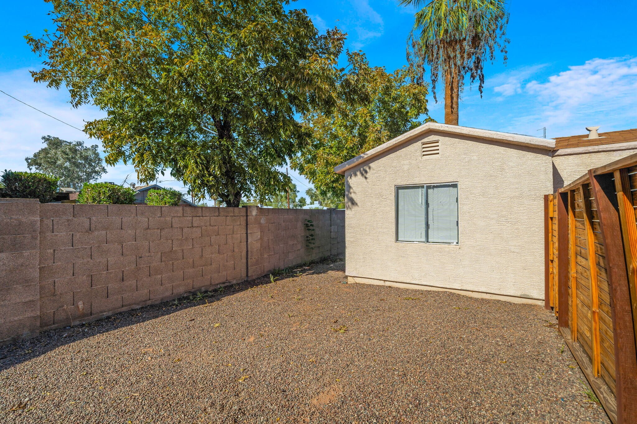 Building Photo - 2745 E Willetta St