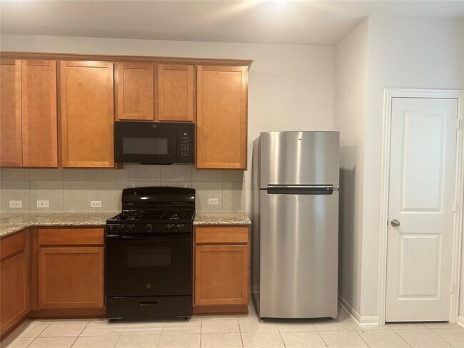 Building Photo - 1120 Whippletree Trl