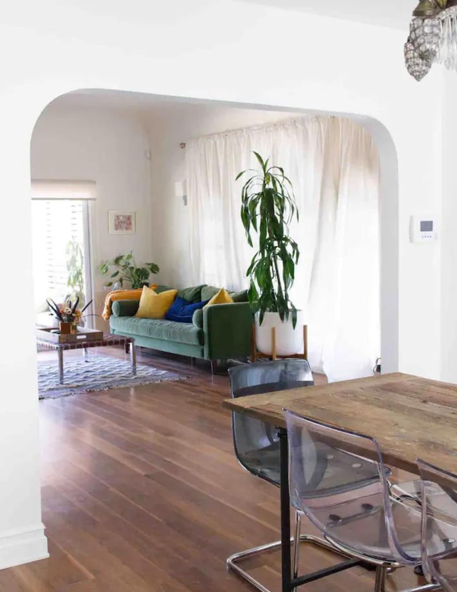 Open floorpan - 1171 Hyperion Ave