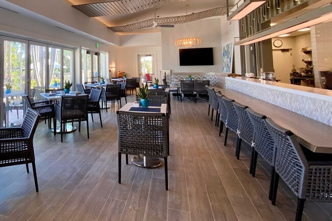 Building Photo - 4761 W Bay Blvd