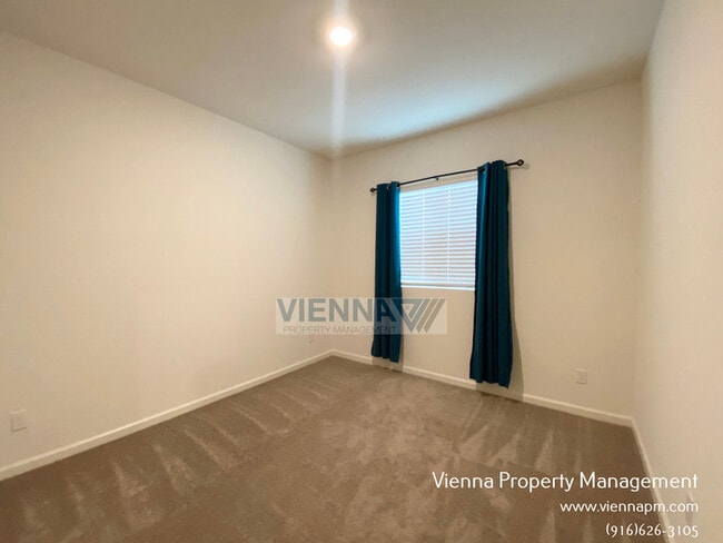 Building Photo - 9184 Osterville Dr