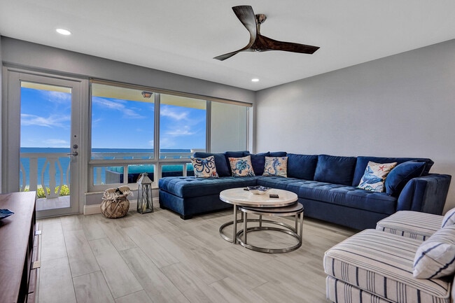 Building Photo - 1159 Hillsboro Mile