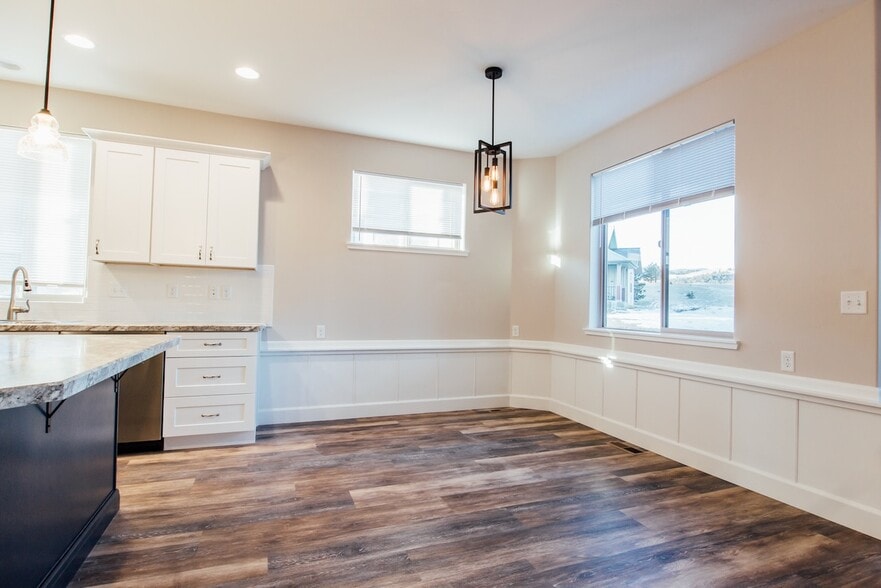 Building Photo - 3 Deer Run