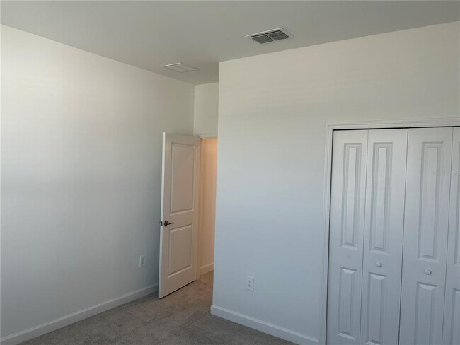 Building Photo - 15513 White Linen Dr