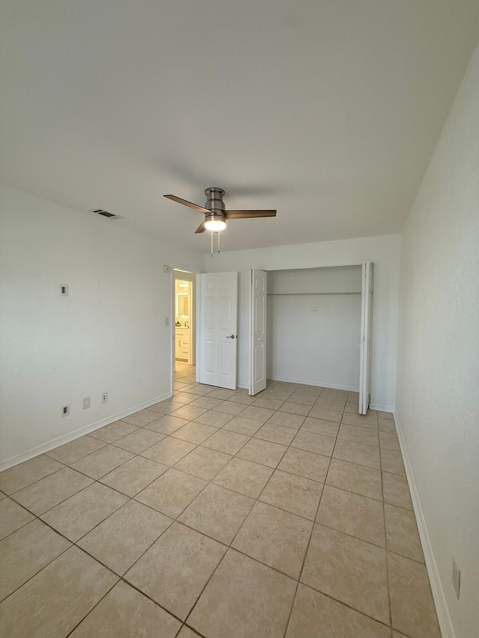 Building Photo - 436 Auburn Dr