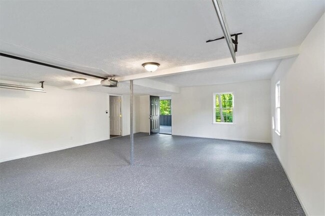 Building Photo - 1129 Pinehurst Rd