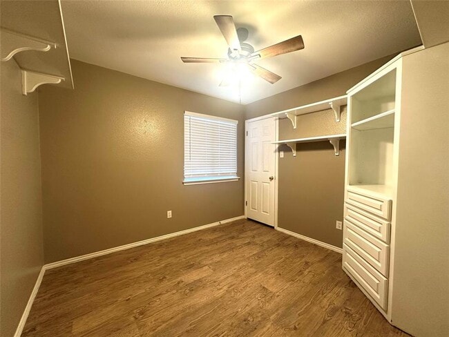 Building Photo - 1333 Rosie Ln