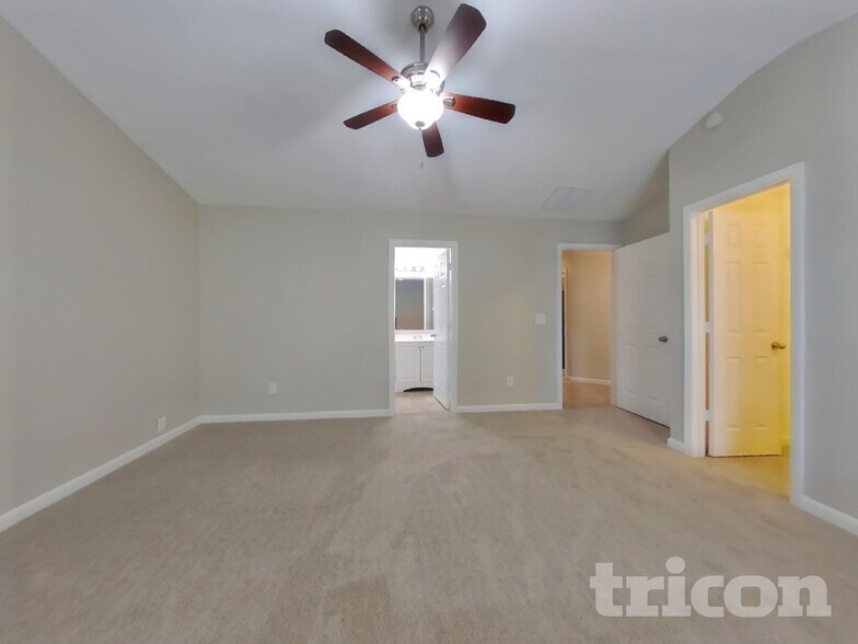 Building Photo - 172 Greystone Cir