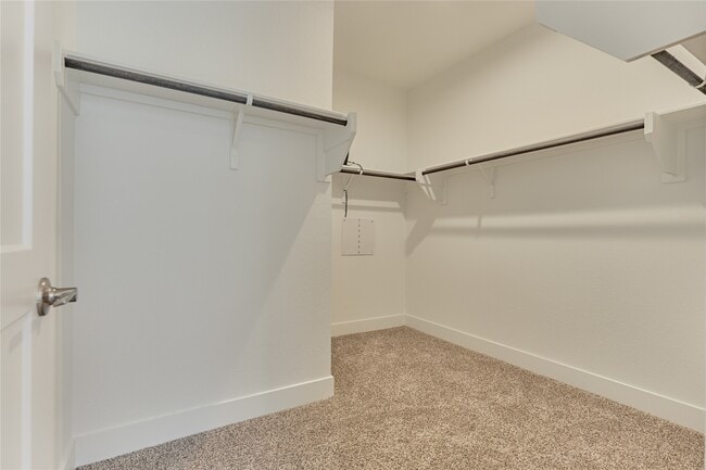 Building Photo - 14343 Red Ldg Trl