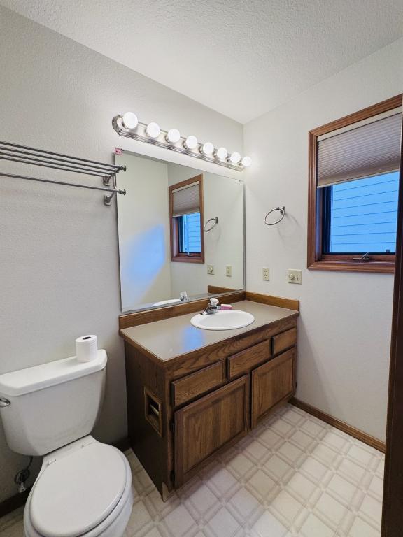 Building Photo - 2153 Alpine Dr