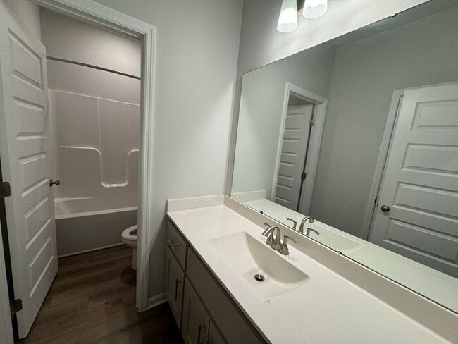 Building Photo - Extra Square footage, Mountain Views