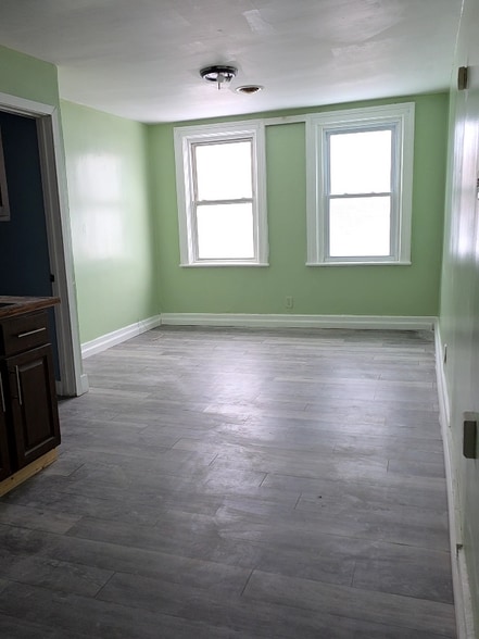 Building Photo - 5 West St