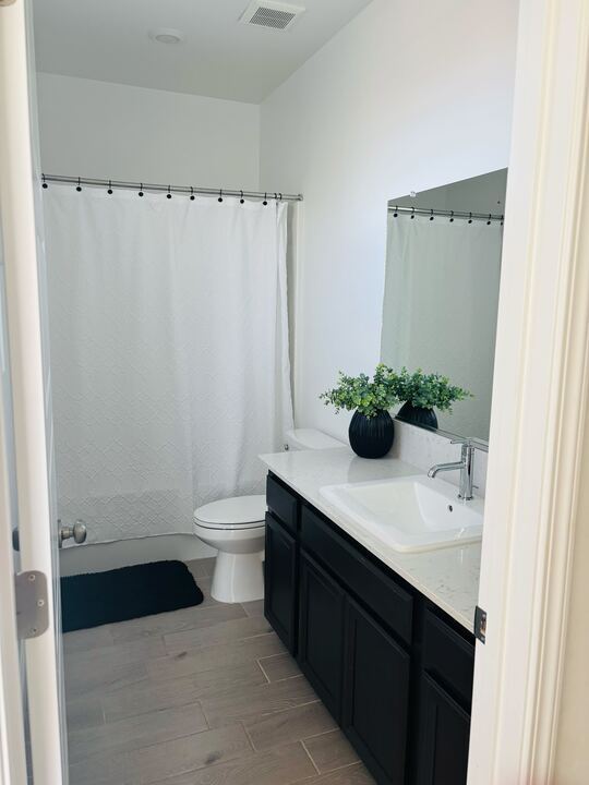 Building Photo - 9712 Maple Ter Ln