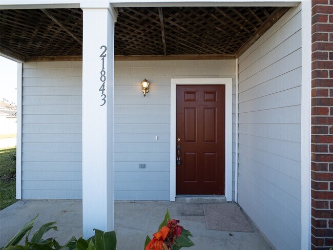 Building Photo - 21843 Grassy Hill Ln