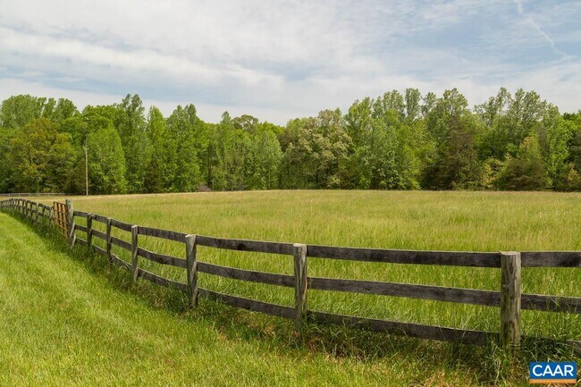 Building Photo - 1522 Oak Hill Ln