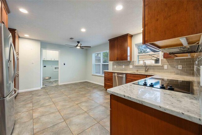 Building Photo - 11506 Wolf Run Ln