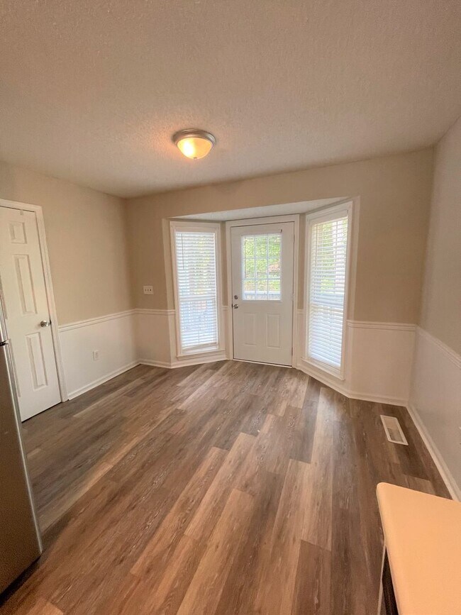 Building Photo - 2br House For Rent Near UGA Vet School