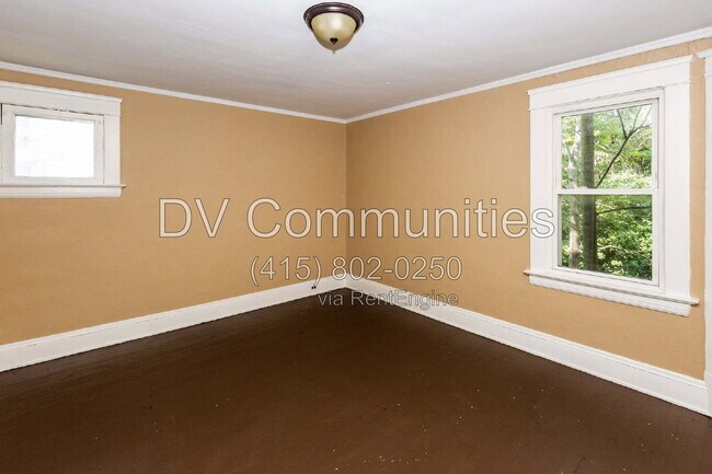 Building Photo - 1148 E 176th St