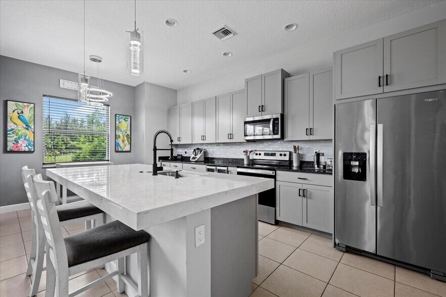 Primary Photo - 15406 Goldfinch Cir
