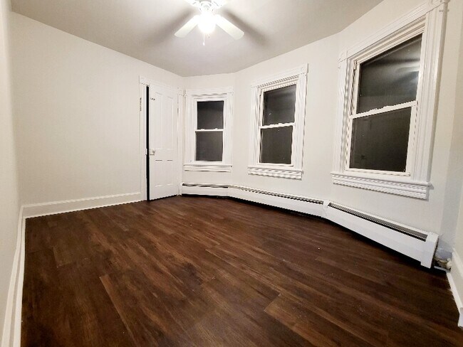 Building Photo - 1312 N Washington St