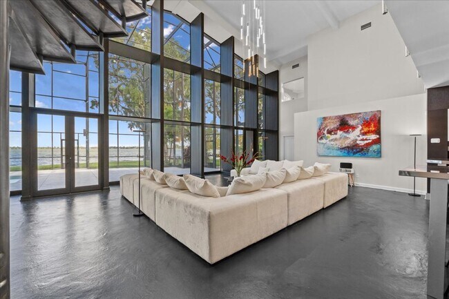 Building Photo - 3824 Gaines Dr