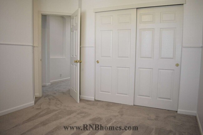 Building Photo - 2108 Macaw Ln