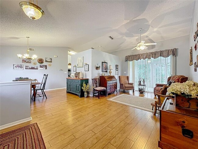 Building Photo - 26338 Glen Eagle Dr