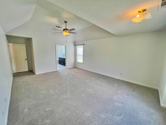 Building Photo - 251 Cross Point Cove