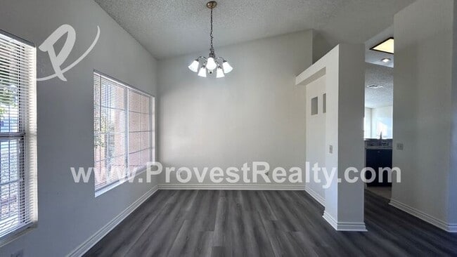 Building Photo - 16400 Nuevo Rd