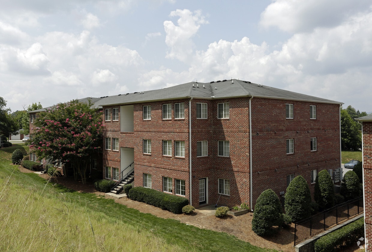 Ascot Point Village Apartments Asheville Nc Apartment Finder