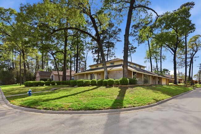 Building Photo - 9052 Zapata Way