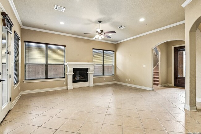 Building Photo - 4911 Country Cv