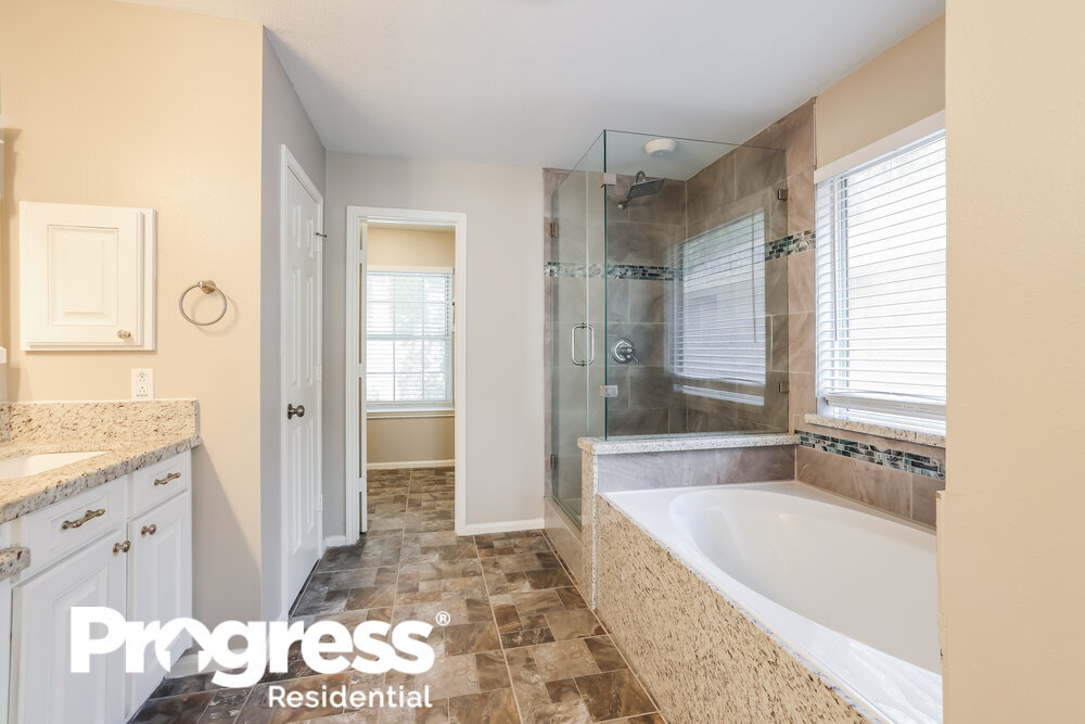 Building Photo - 14518 Southern Magnolia Cir