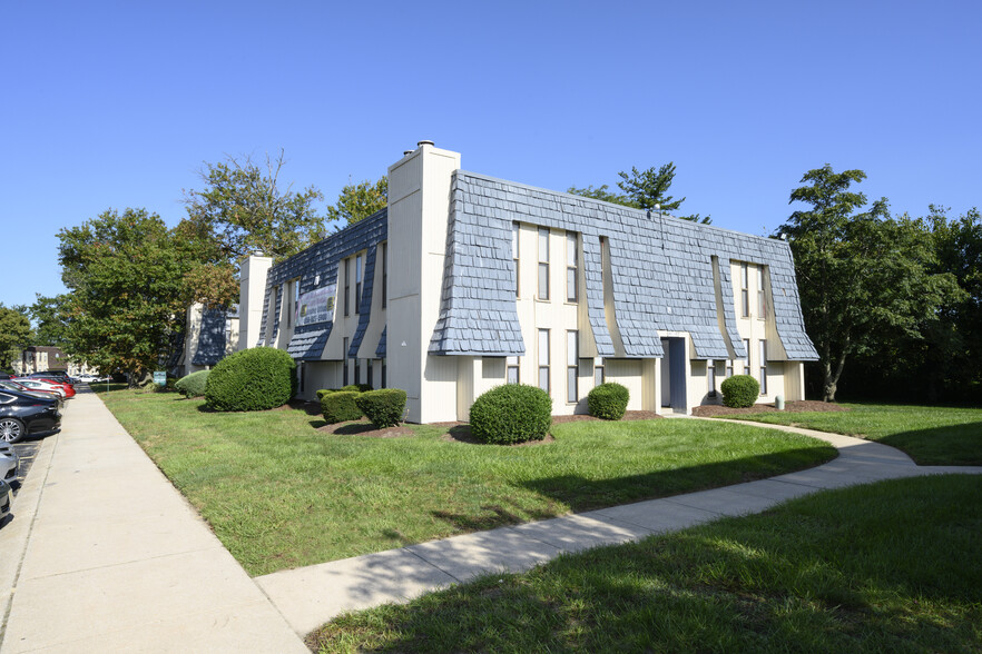 Building Photo - Pine Ridge Apartments