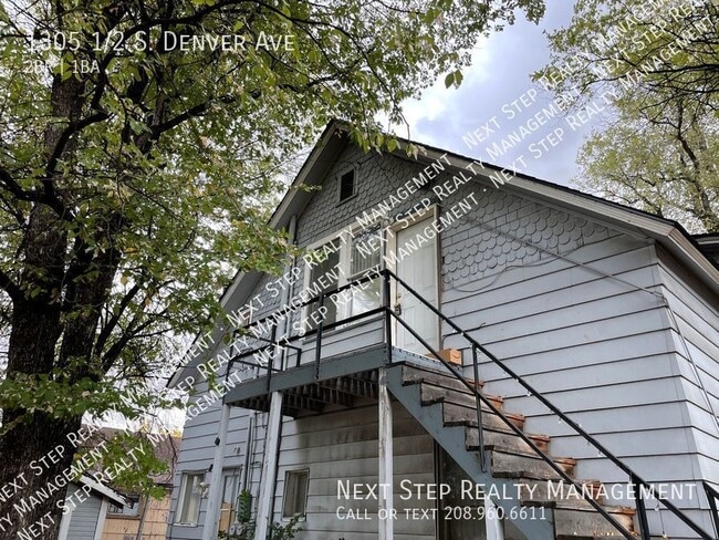 Building Photo - 1305 1/2 S. Denver Ave-