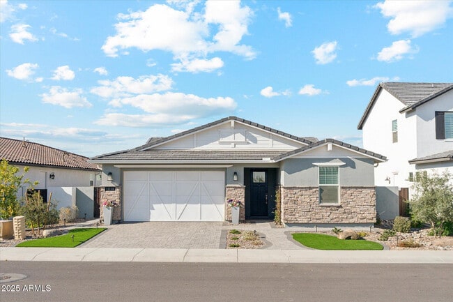 Building Photo - 11138 N San Clemente St