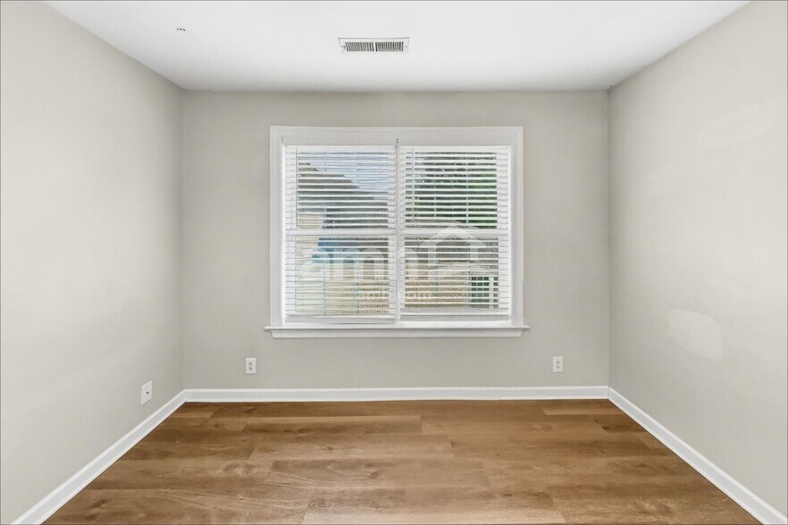 Building Photo - 3006 Stow Xing