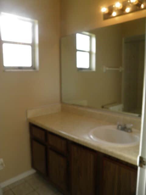 Building Photo - Single Family Home in BVL, Kissimmee