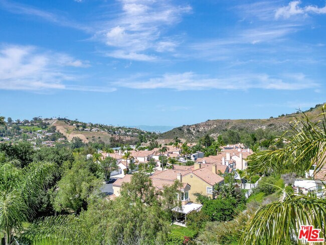 Building Photo - 24701 Cll Conejo