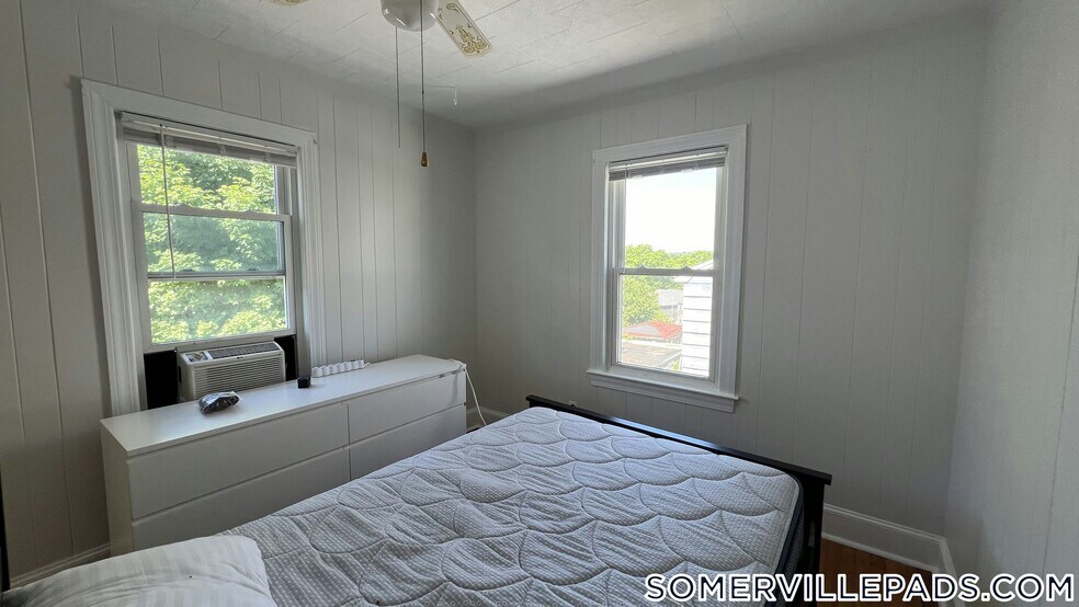 Building Photo - 4 High St
