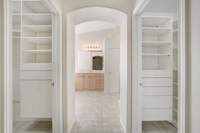 Building Photo - 3051 Hills of Gold Ct