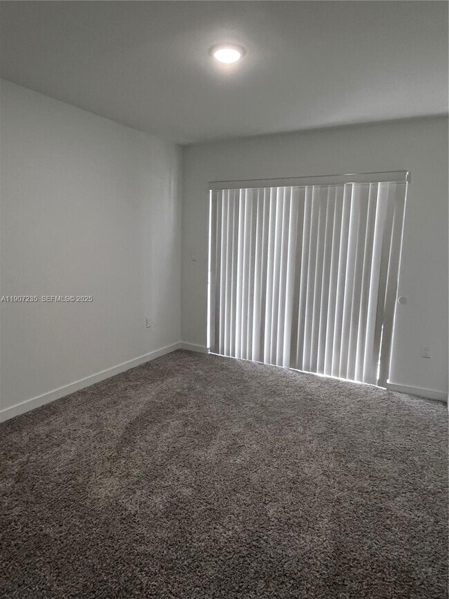 Building Photo - 14559 SW 261 St Ter